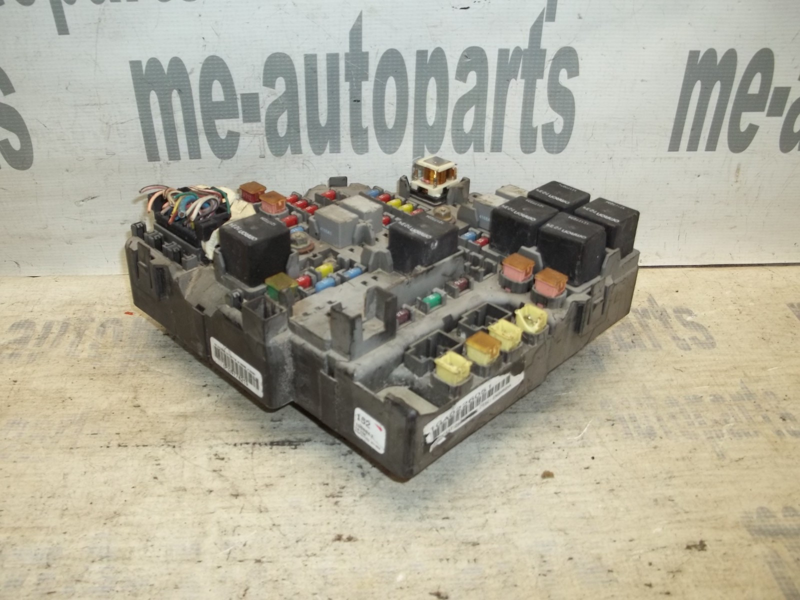 2005-2007 Cadillac STS Engine Bay Fuse Circuit Relay Box Block 25774213 OEM