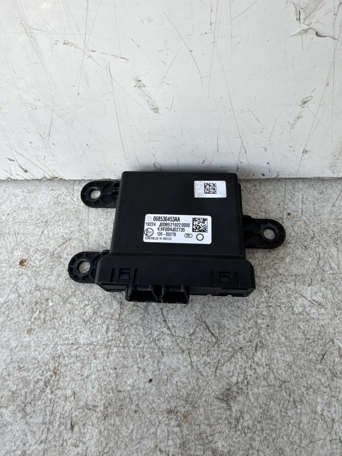 2019-2023 DODGE CHARGER RAM CHRYSLER PACIFICA GATEWAY CONTROL MODULE