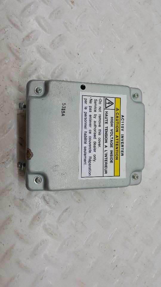 AC115V Power Inverter In Good Condition XR Fits 03-08 MATRIX
