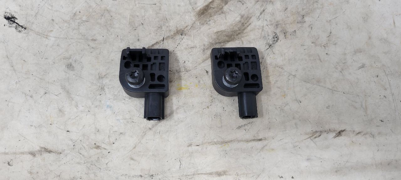 2017-2020 ESCALADE PAIR OF OEM CRASH SENSORS 26671010 17-20