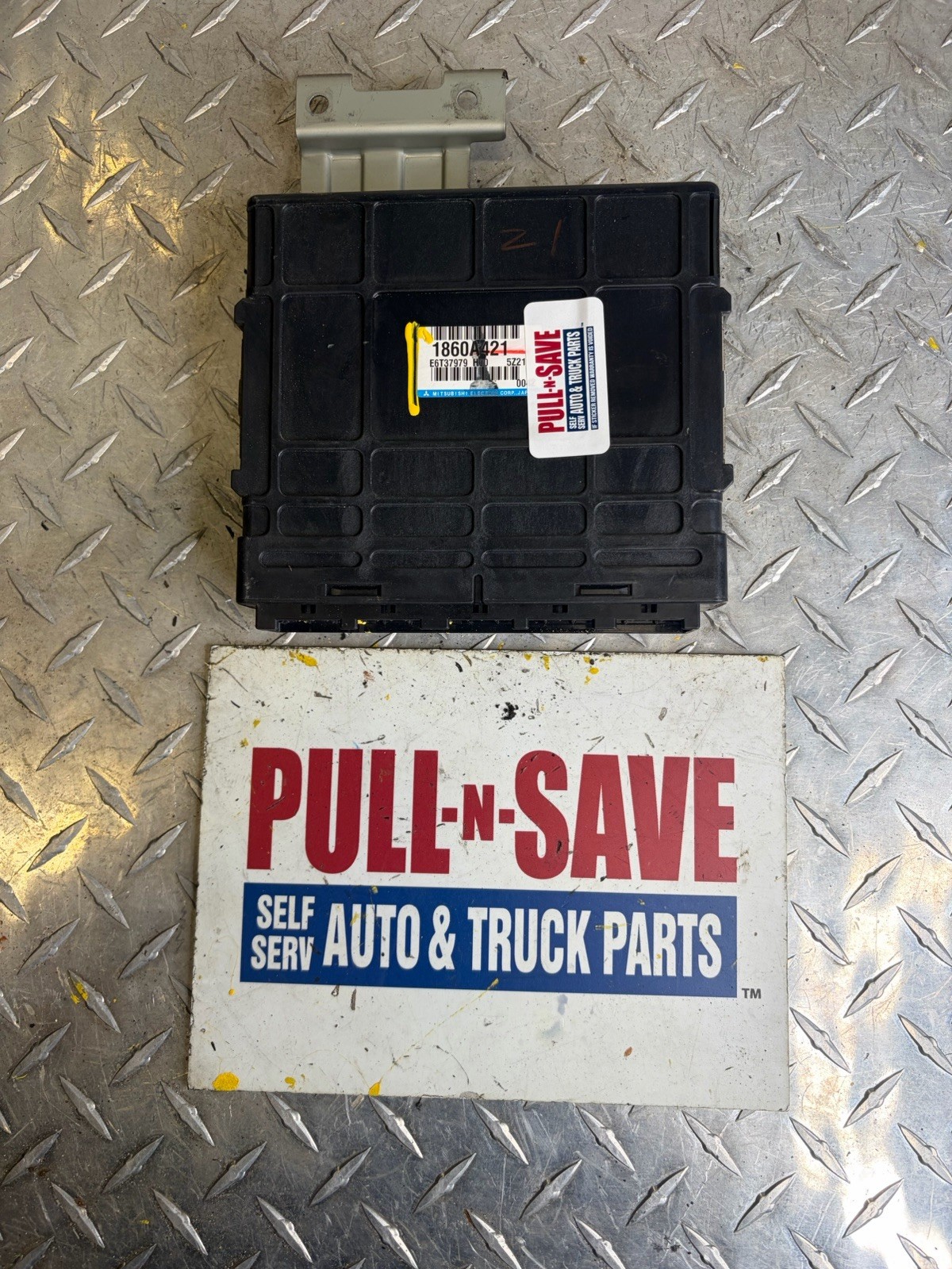 Engine ECM Control Module 2.4L AT Fits 2006 06 MITSUBISHI LANCER 1860A421