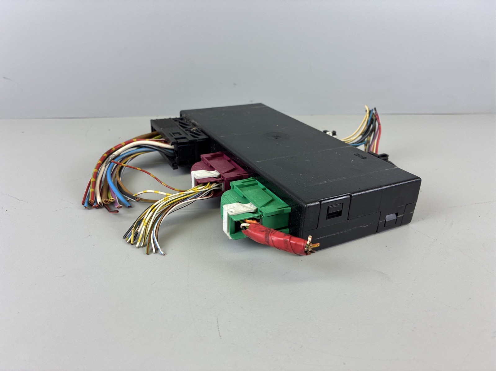 1996-2002 BMW Z3 E36 Body Control Module OEM 61.35-8 369 484