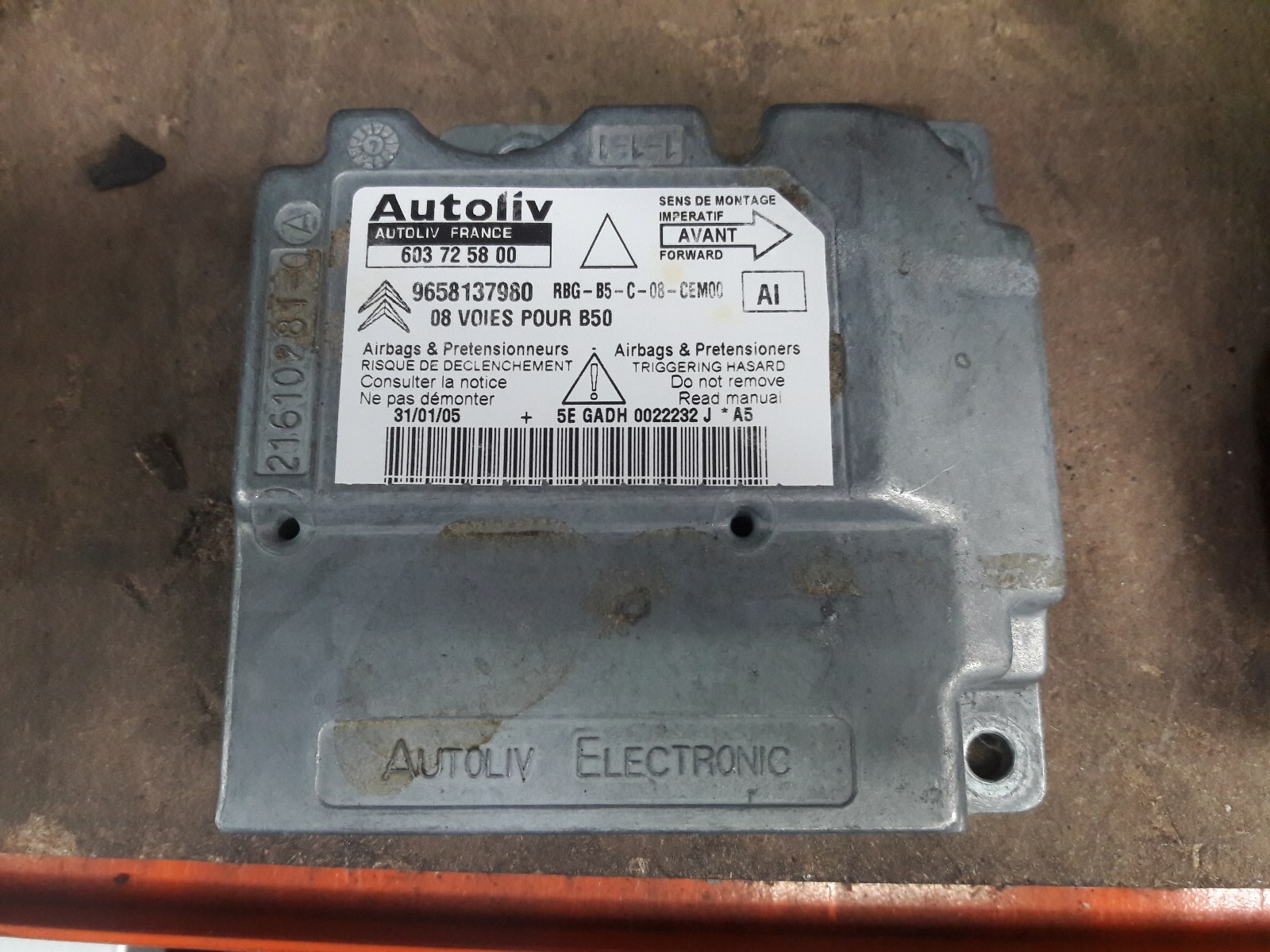 Peugeot / Citroen C4 SRS ECU Control Unit Module 603725800 VTR VTS 180 Autoliv