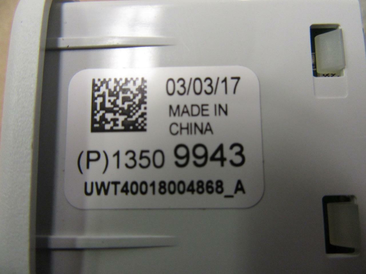 OEM Chevy Buick Cadillac White USB & Aux Plug Module For Center Console 13509943