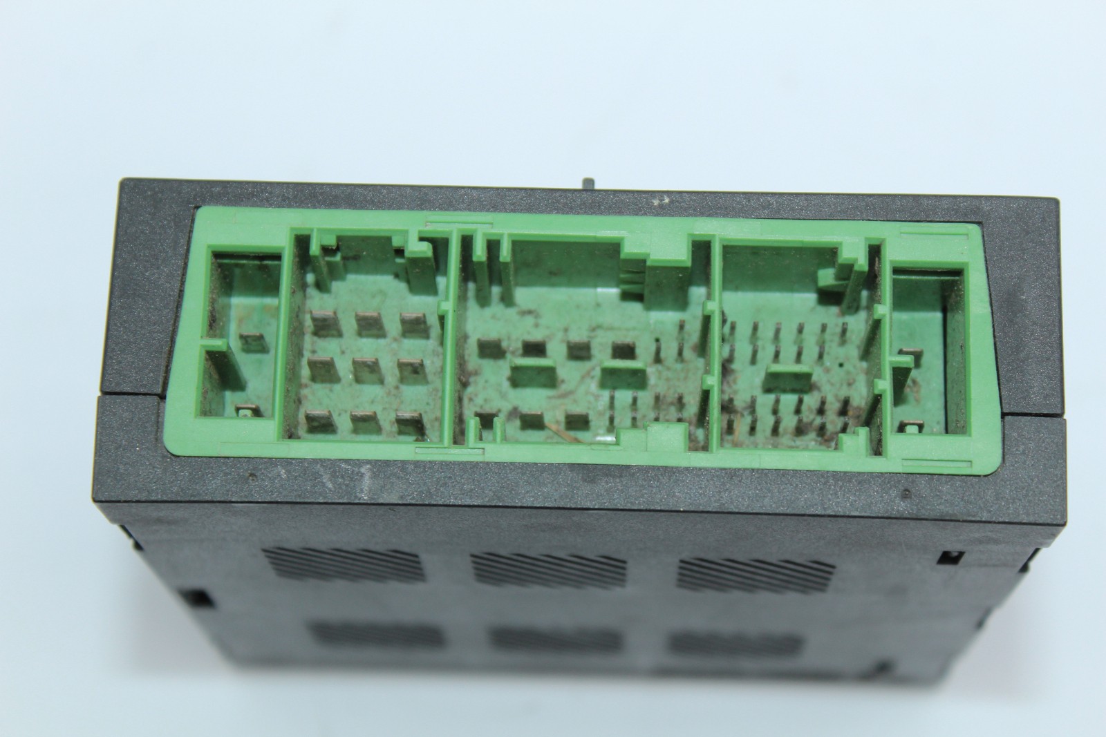 2006-2010 BMW E63 E64 650i 645Ci Integrated Power Supply Control Module