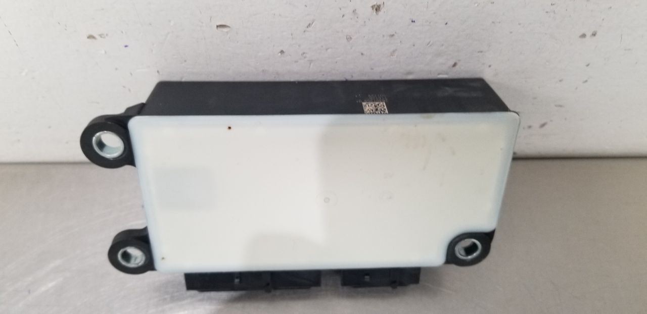 16 CHEVY SUBURBAN 1500 SRS CONTROL MODULE 13584587