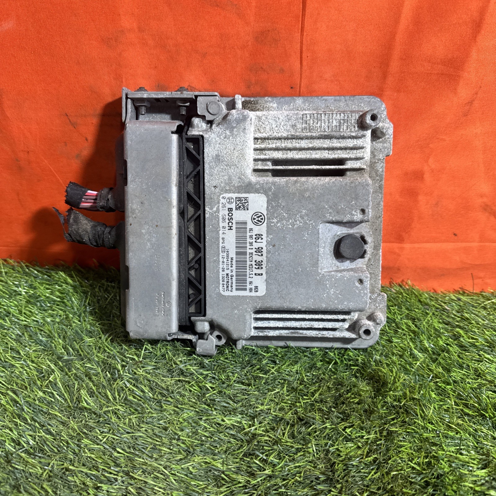 2012 Volkswagen CC 2.0L Engine Control Unit ECU 06J907309B Module 331-6A7