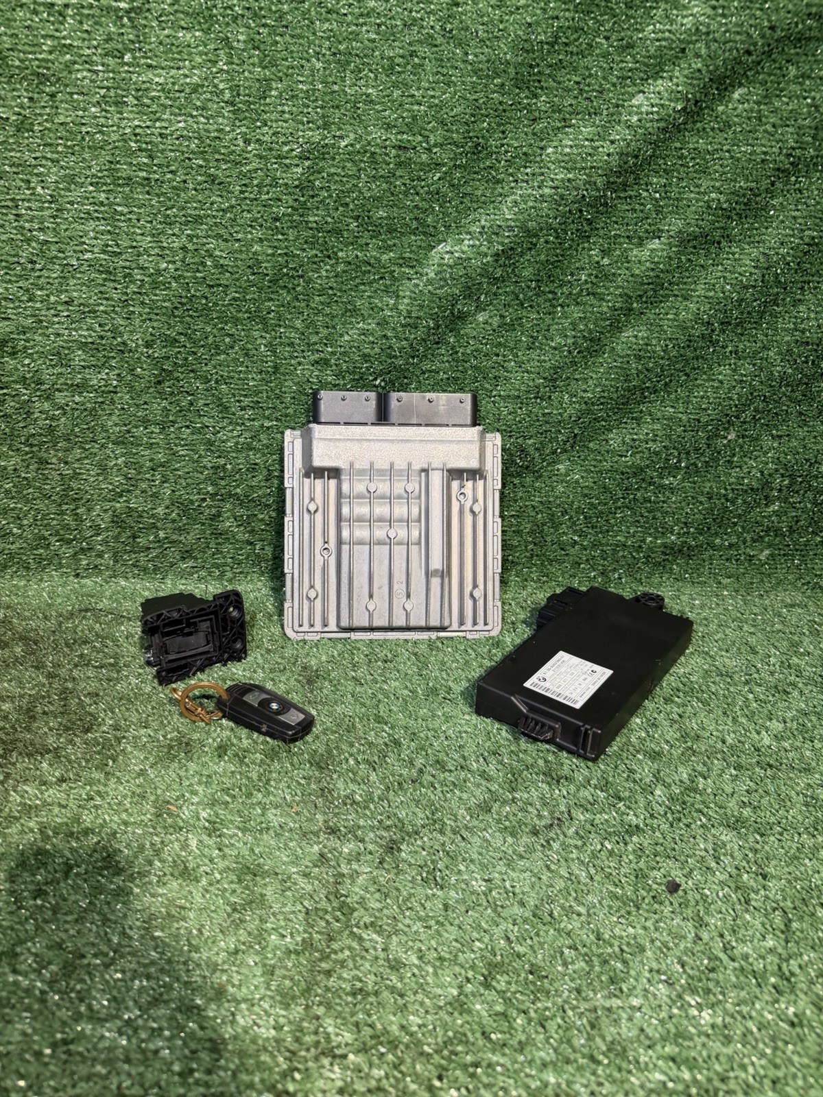 2007-2013 BMW E90 E92 N51 328i DME Computer CAS3 Key ECU Matching Set 7594485