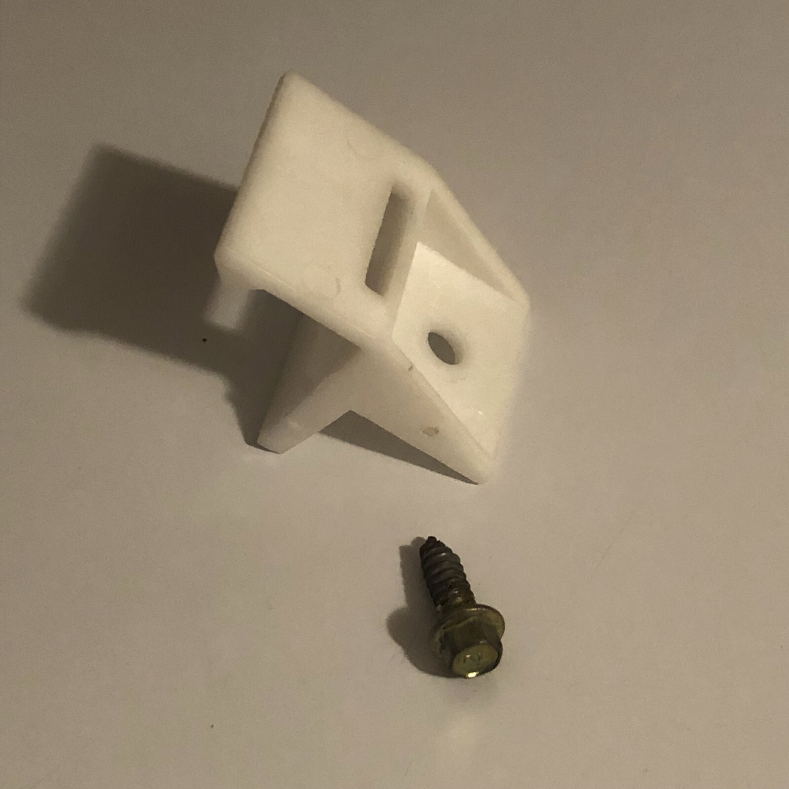 86-91 FORD Truck F150 F250 F350 Bronco OEM Engine Computer PCM Plastic Retainer