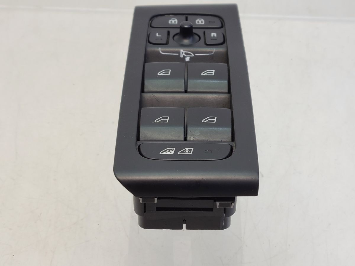 Volvo XC40 Window Switches Front Right 32319765