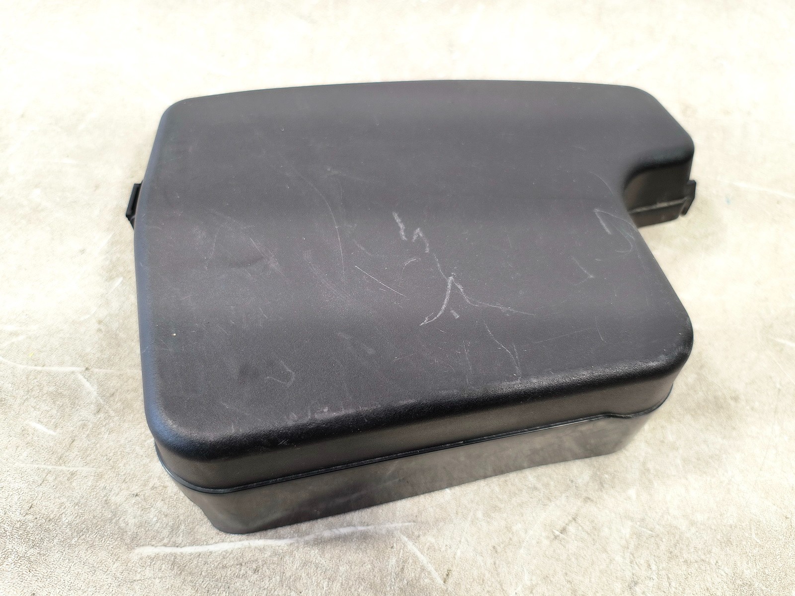 16-23 MAZDA CX-9 CX9 ENGINE AUXILIARY DRIVE BOX FUSE UPPER LID COVER PANEL OEM