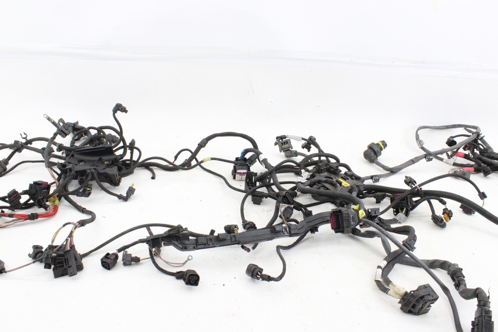 2018 – 2019 BMW G30 M550XI 4.4L ENGINE BAY BODY HARNESS MOTOR WIRING OEM # 20314