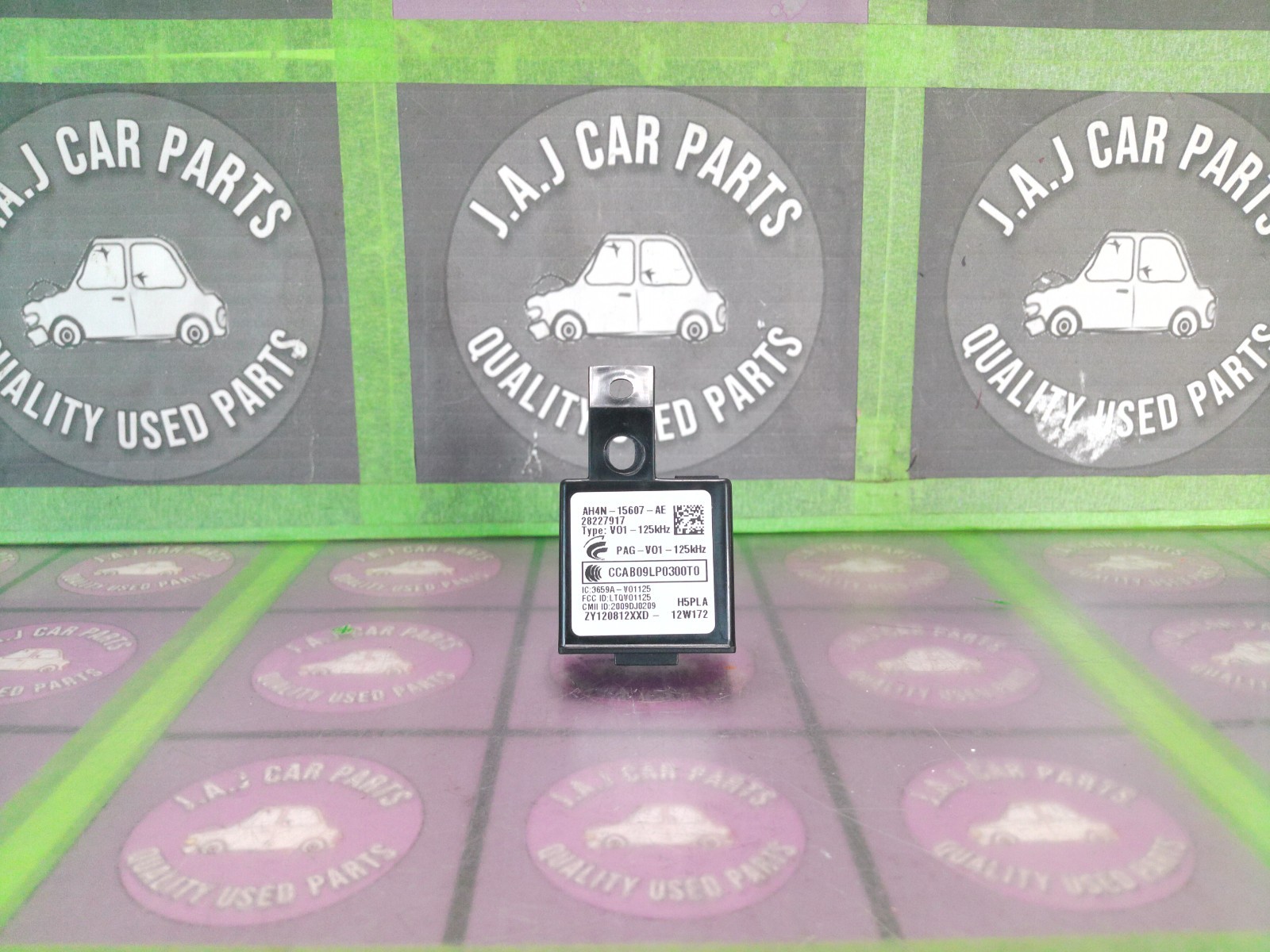 2012 RANGE ROVER Sport KEYLESS ENTRY CONTROL MODULE (Ident : AH4N-15607-AE) OEM
