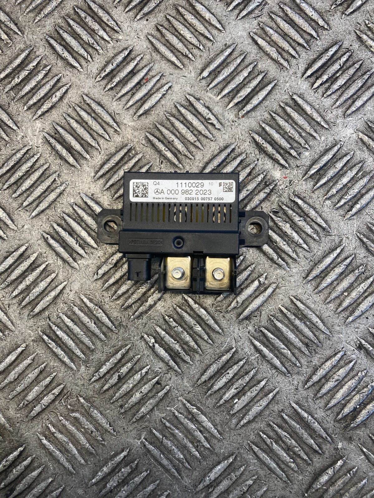MERCEDES E220 COUPE BATTERY RELAY MODULE A0009822023 DIESEL W207 AUTO 2016