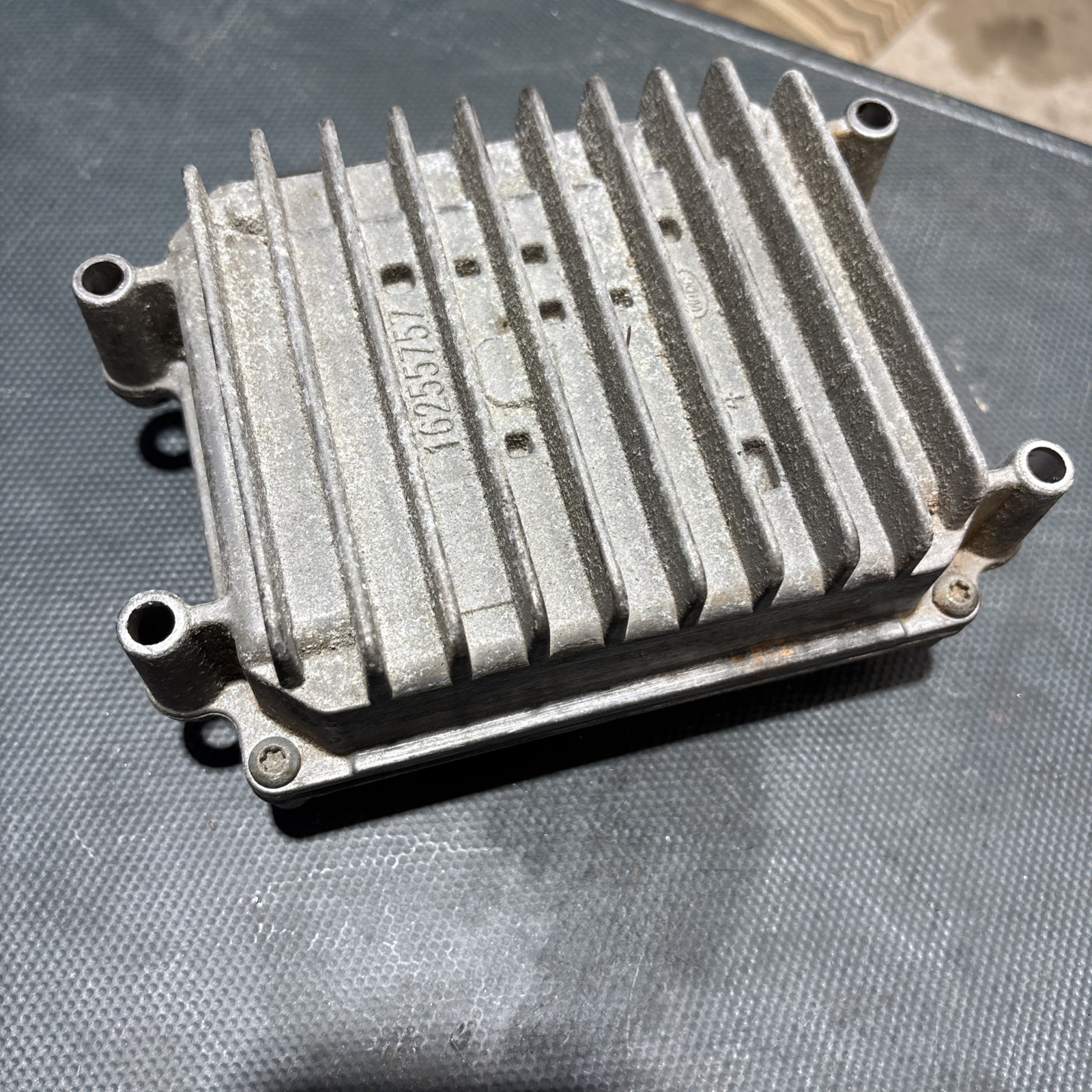 2003-2005 Chevy Trailblazer Engine ECM Electronic Control Module 4.2L