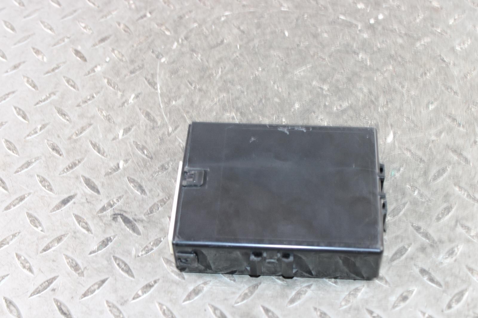 10-24 4 RUNNER Multiplex Network MPX Rear End Liftgate Door Mounted BCM Unit OEM