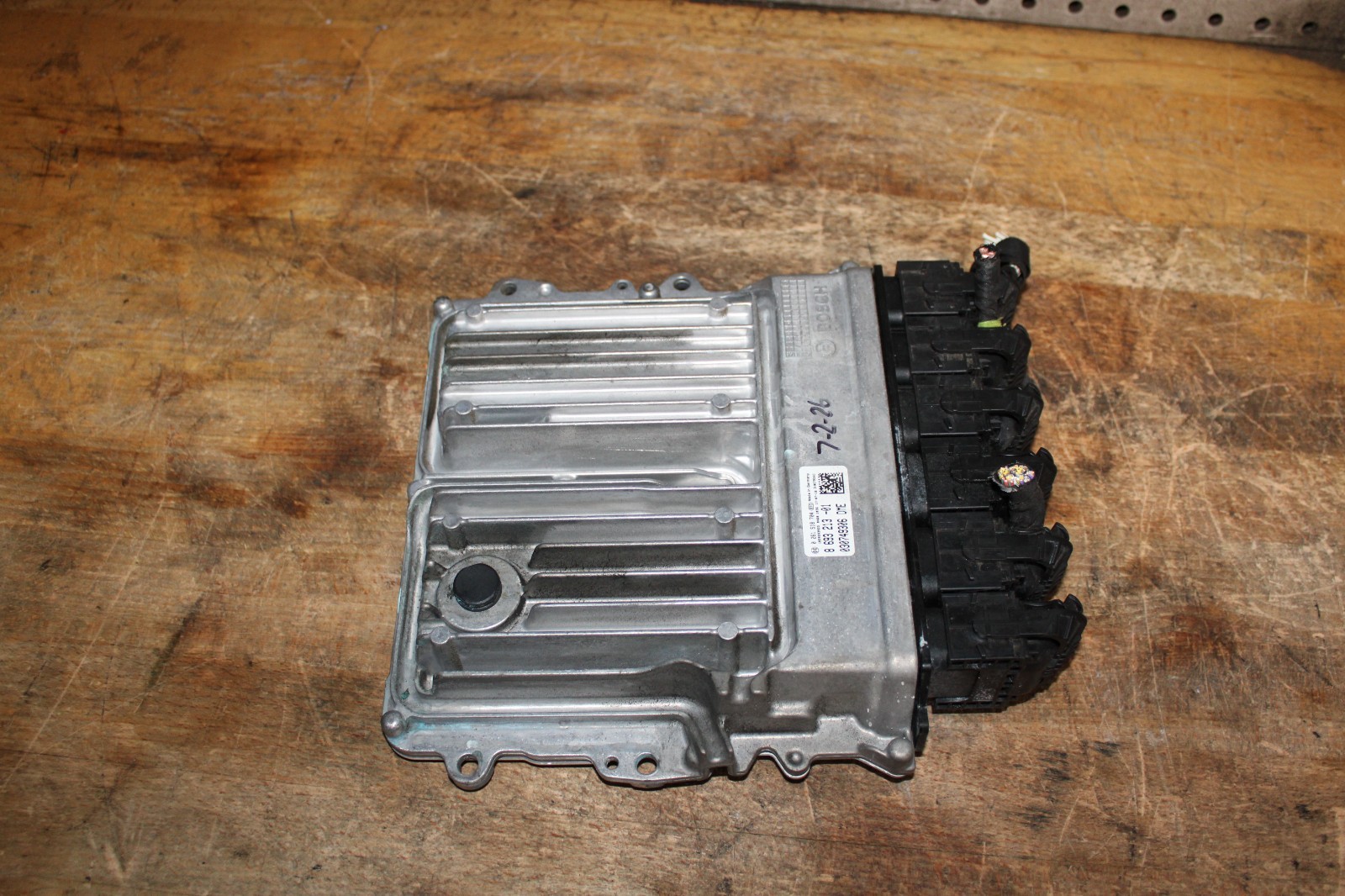 2016-2018 BMW 330e Engine Computer Module ECU ECM DME 12148693213 OEM