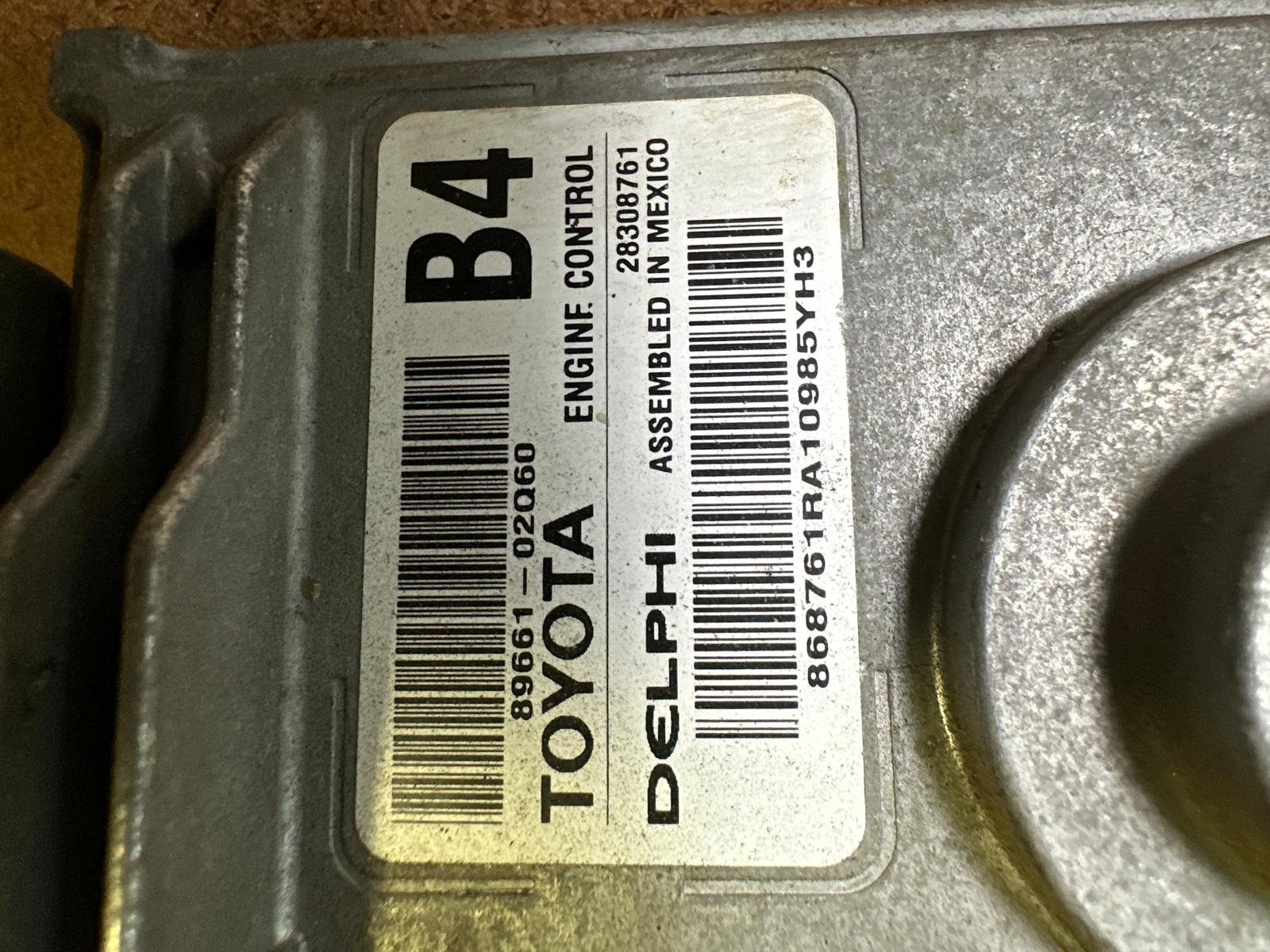 2010-2011 Toyota Corolla Engine Computer Control Module ECM ECU OEM 89661-02060