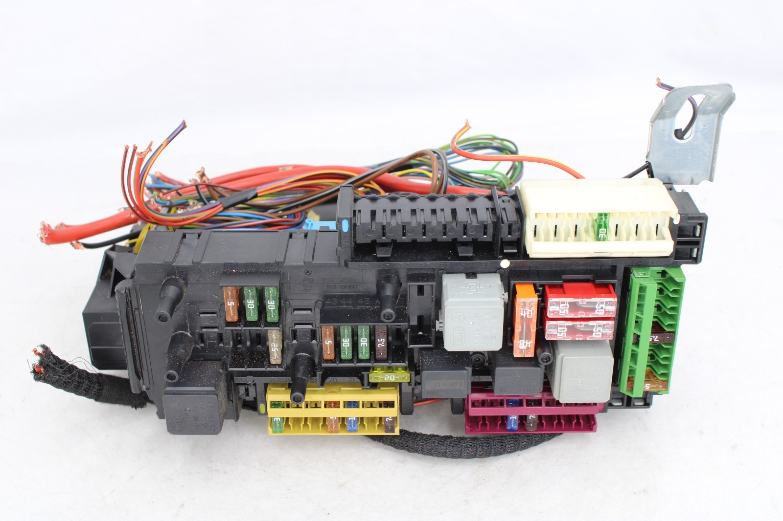🚀 12-14 Mercedes W204 C250 C300 C350 Rear Fuse Relay Box Module 2049060105 OEM