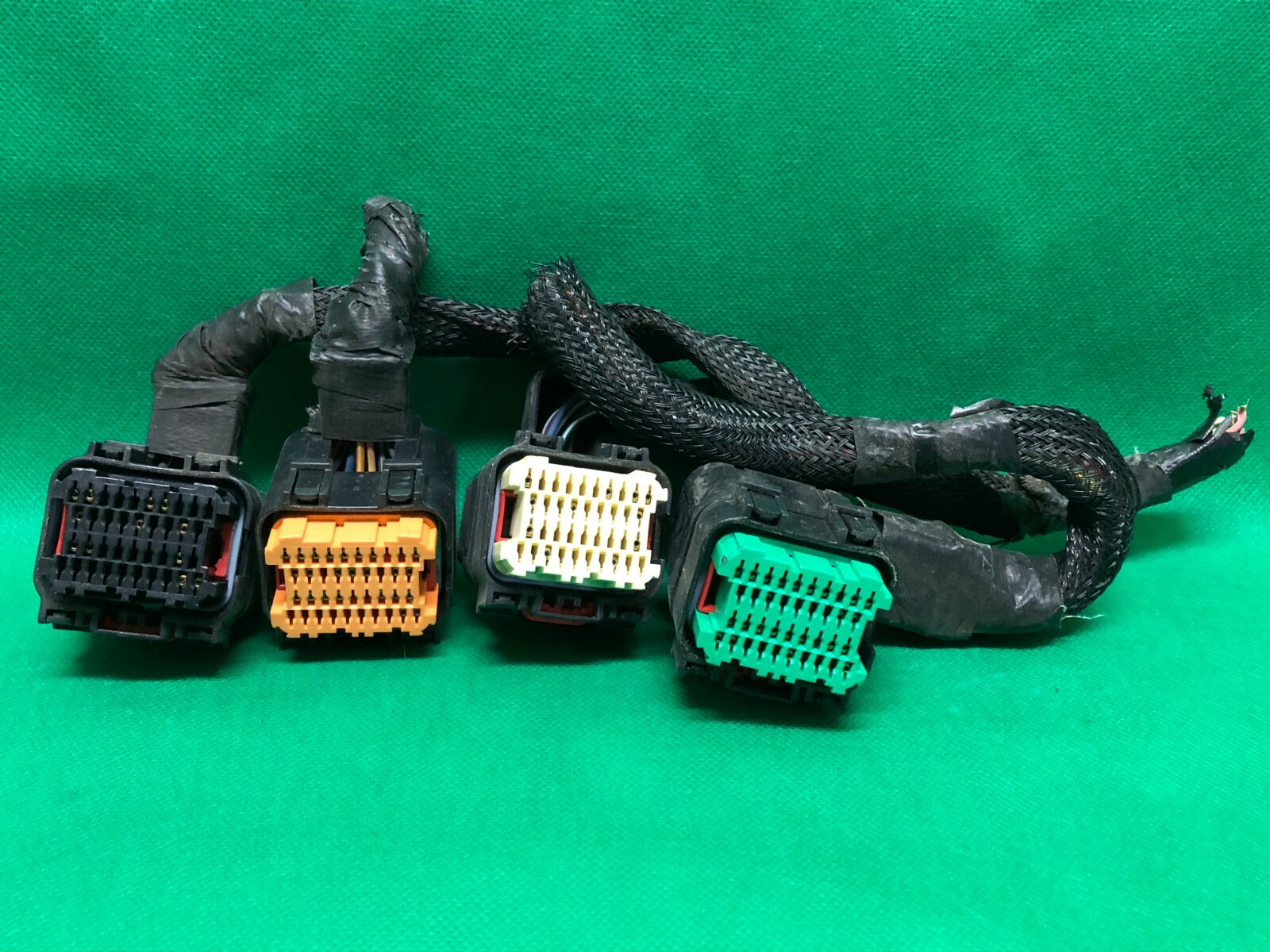 08 PT CRUISER ATX ECM ECU COMPUTER PCM PLUGS PIGTAILS CONNECTORS P68019818AB 813
