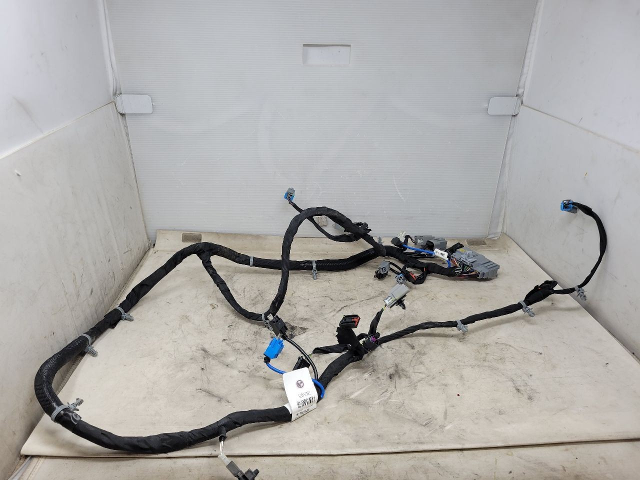 2015-2020 ESCALADE CENTER CONSOLE WIRING HARNESS 84179356 84094825 15-20