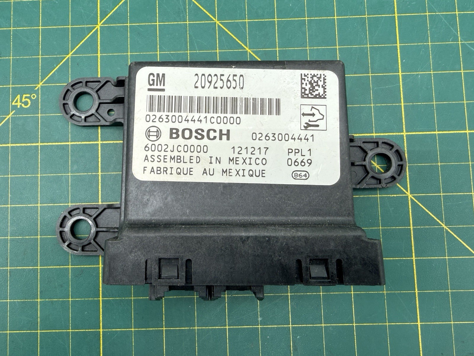 2010-2015 CHEVROLET CAMARO Rear Parking Assist Control Module OEM GM 20925650