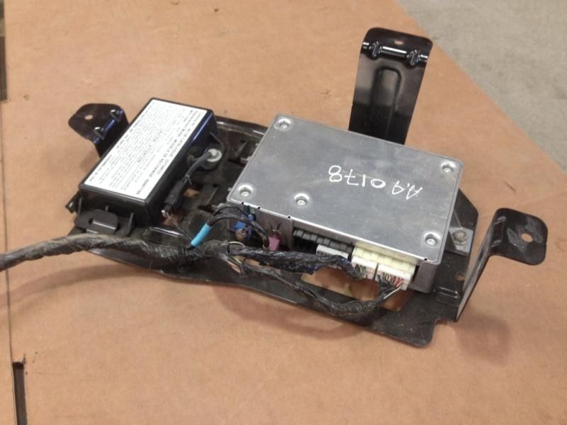 07 08 SATURN VUE ONSTAR COMMUNICATION MODULE OPT UE1 W/ MOUNTINGS 14142