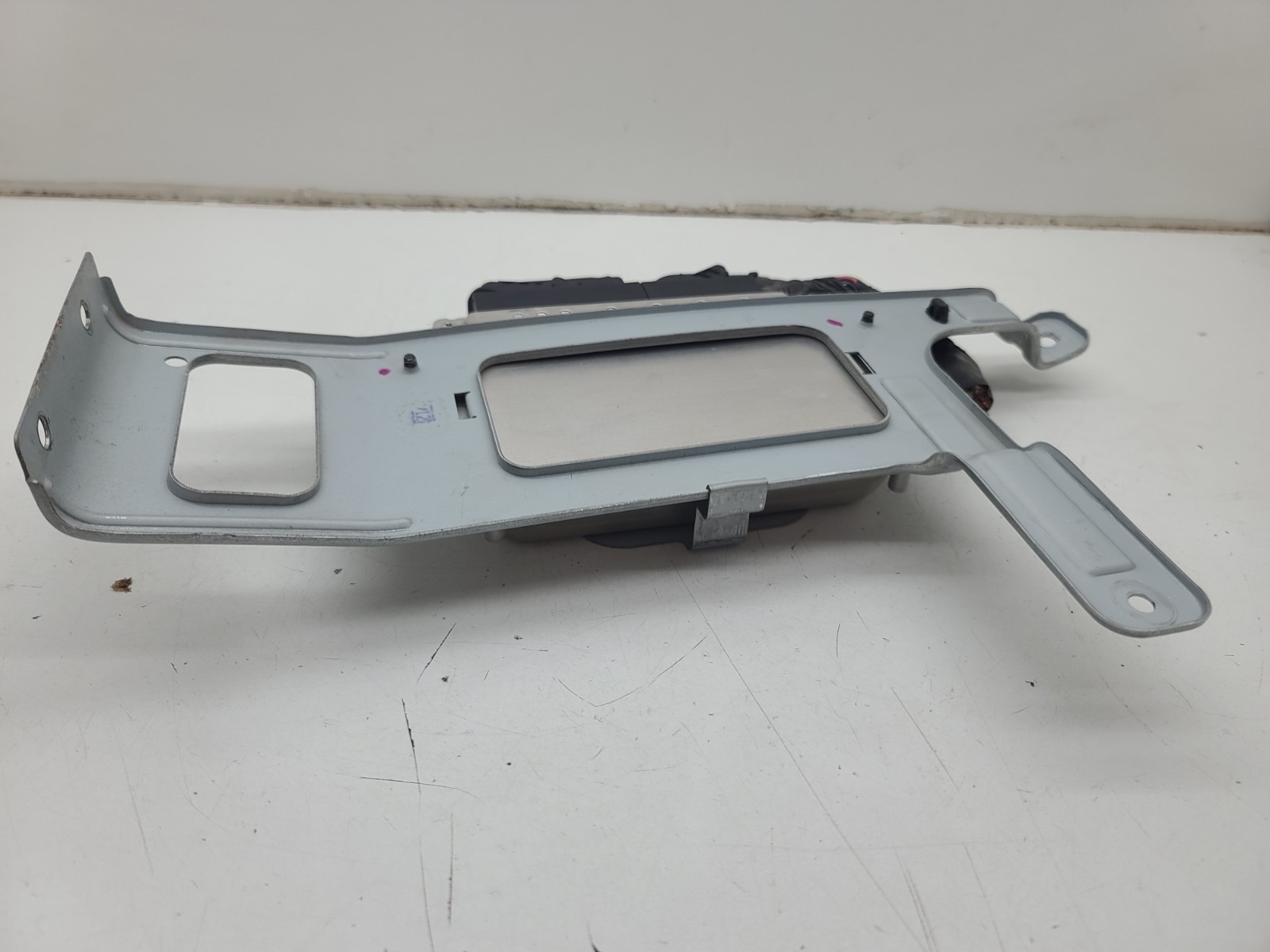 2011-2013 Hyundai Equus Air Ride Suspension Control Module 95610-3N700 OEM
