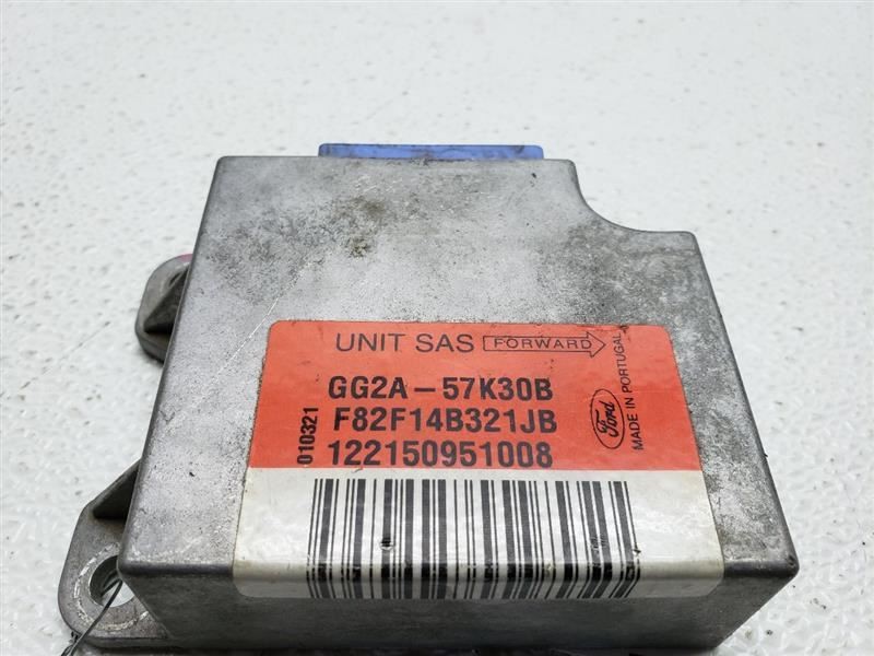 00 01 02 Mazda 626 SRS Control Module Under Center Dash OEM GG2A-57K30B