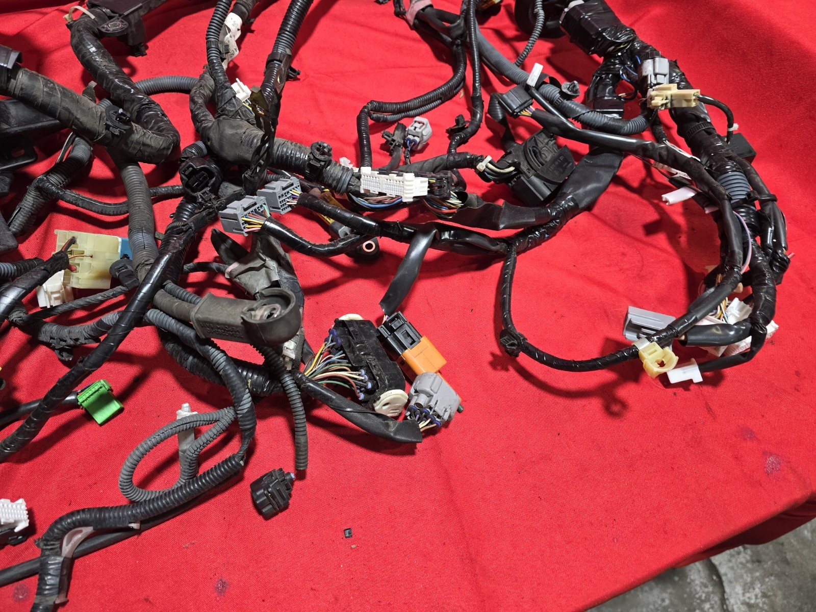 86 FRS BRZ ENGINE BAY HEADLIGHT WIRE WIRING HARNESS PIGTAIL w FUSE BOX UNCUT