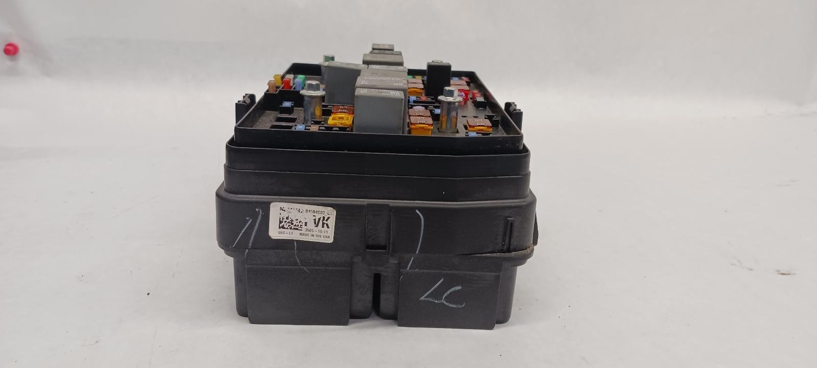 ’19-’22 CHEVROLET SILVERADO 1500 Engine Fuse Box OEM 1 Year Warranty!