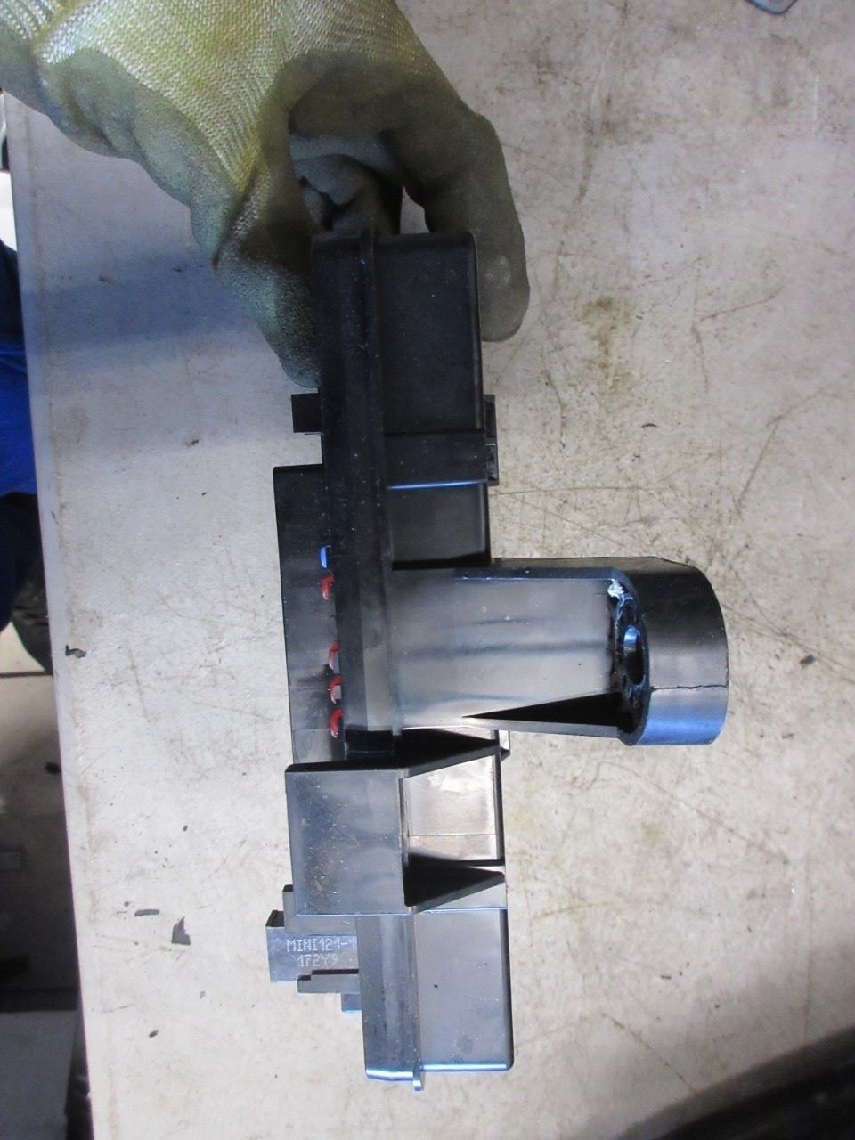 2020 Chevy Camaro ZL1 OEM 6.2L Junction Block Fuse Box 84726850