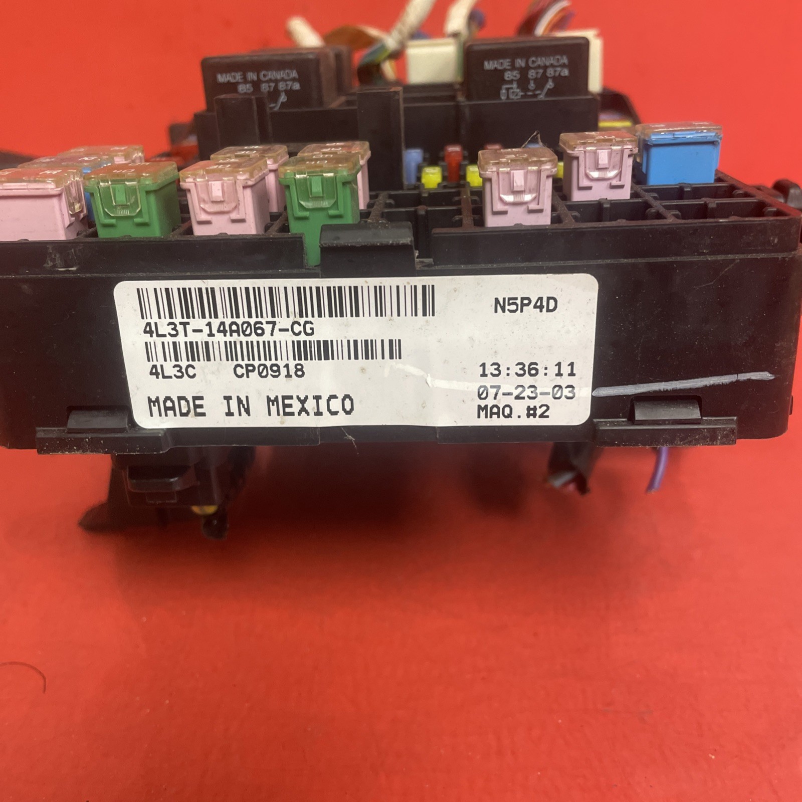 04-07 Ford F150 Fuse 4L3T-14A067-CG W/ Pigtails **No Lid** Warranty