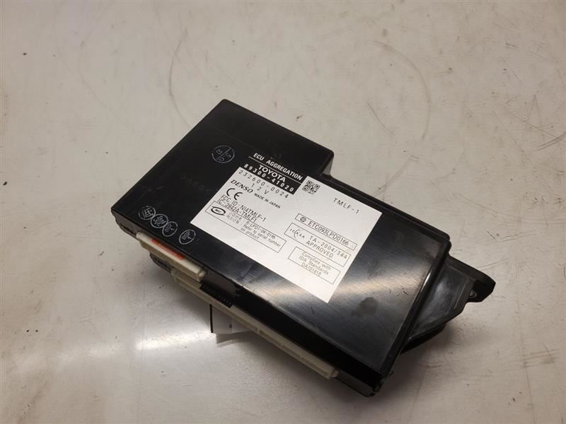 Toyota Avalon Limited, Chassis Network Gateway Control Module, 2007, 89300-41020