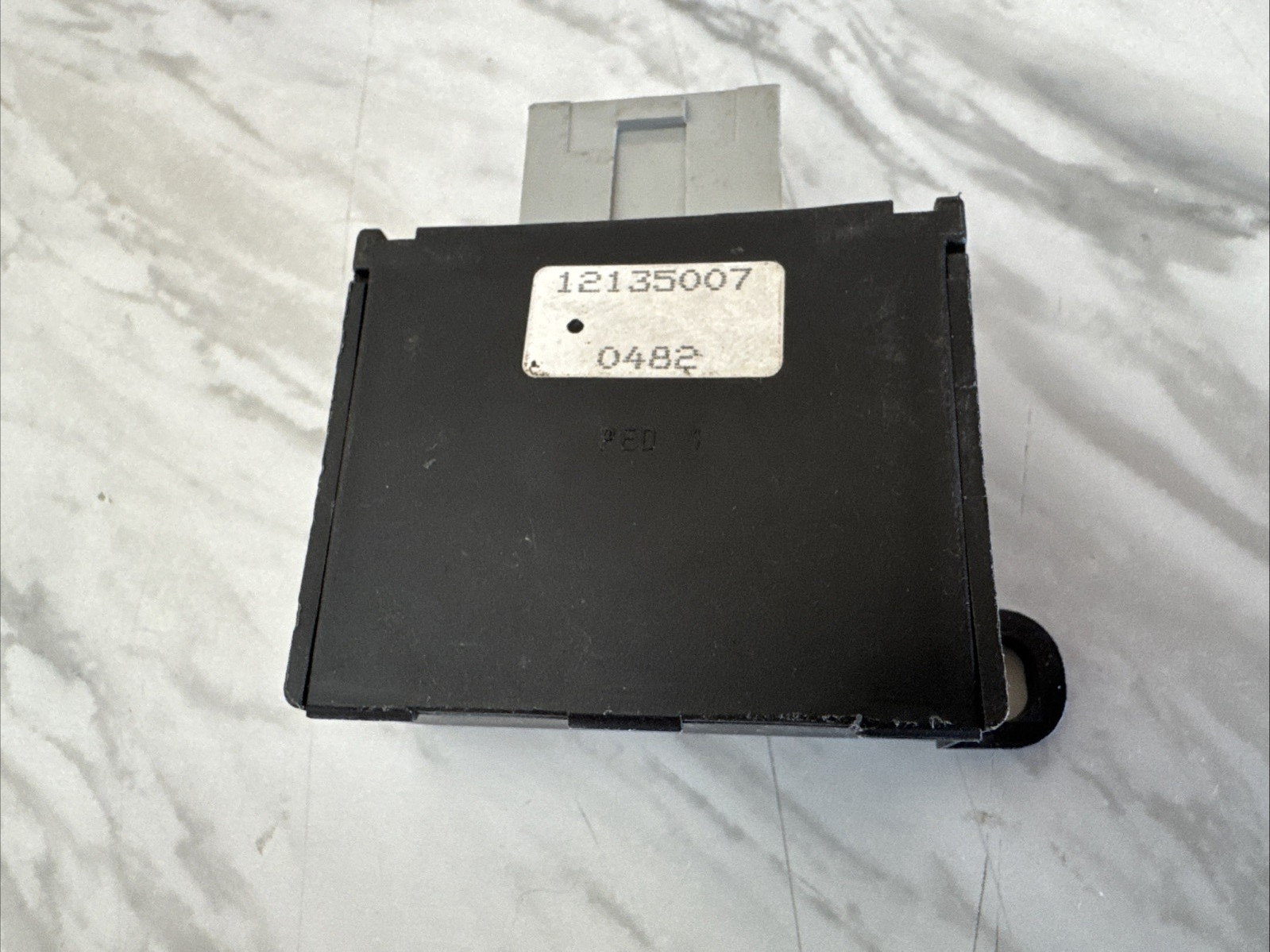 12135007 | CADILLAC OEM INTERIOR LIGHT LAMP CONTROL MODULE UNIT