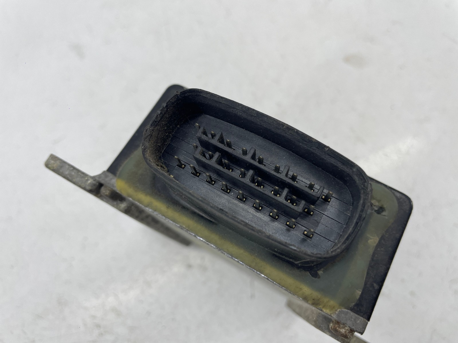VOLVO S40 V40 MK1 FUEL INJECTOR CONTROL MODULE ECU UNIT MD340897 2000-2004