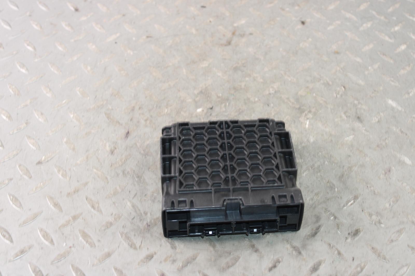 18-23 Malibu Electronic Network Gateway Control Module Unit OEM Factory