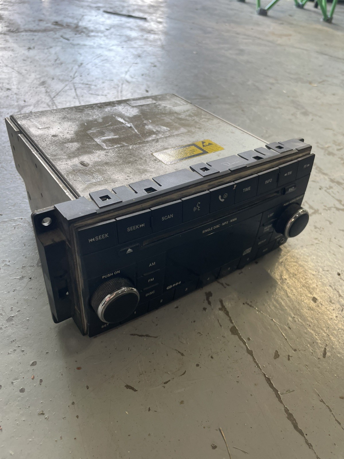 2007 2008 Jeep Wrangler JK OEM Radio Stereo RES 05064061