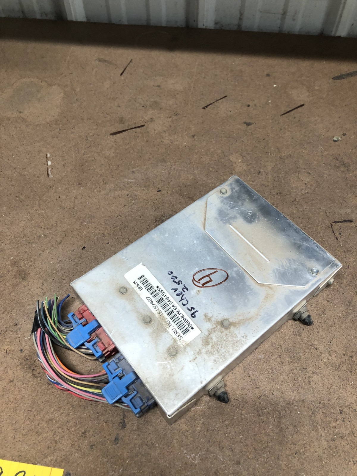 1995 GMC Chevy Pickup Engine Control Module ECM Computer 16197427 BNKM Plugs