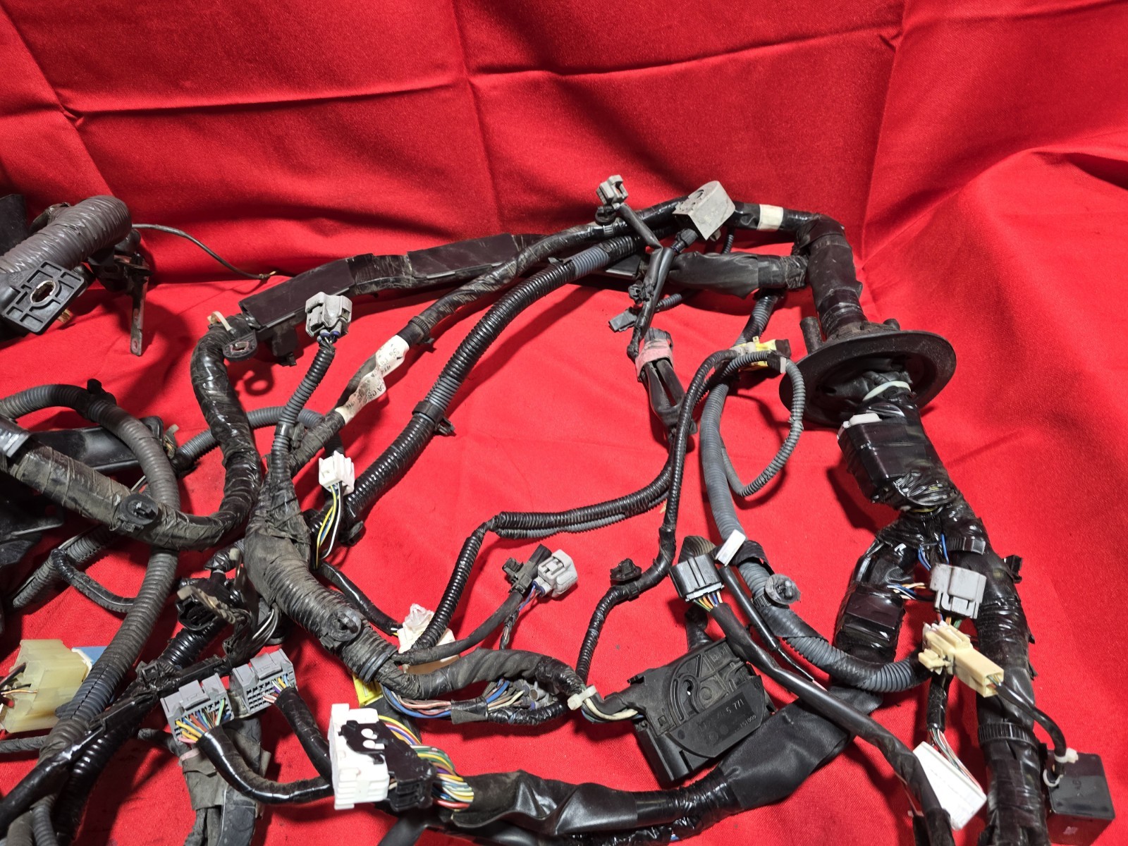 86 FRS BRZ ENGINE BAY HEADLIGHT WIRE WIRING HARNESS PIGTAIL w FUSE BOX UNCUT