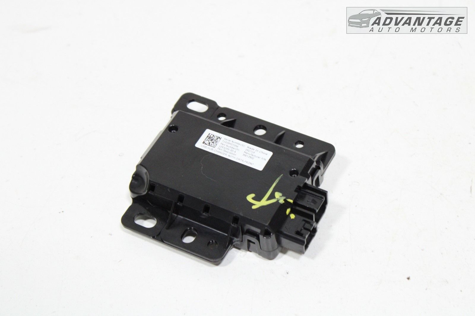 2017-2022 TESLA MODEL 3 CENTER CONSOLE USB HUB CHARGER CONTROL MODULE UNIT OEM
