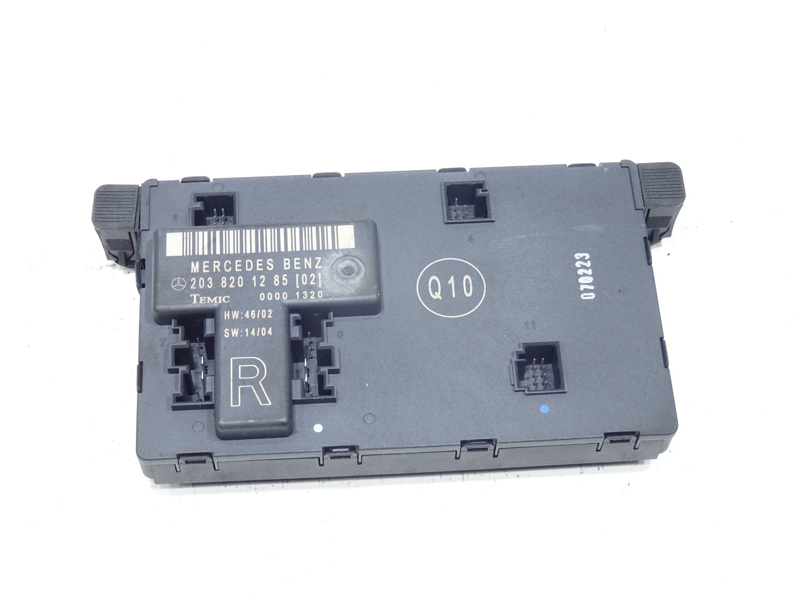 Mercedes C-Class drivers door control module 2038201285 2004-2007