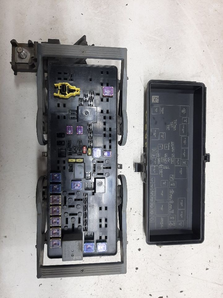 Chassis ECM Power Supply Next To Battery 12-19 JOURNEY 606746