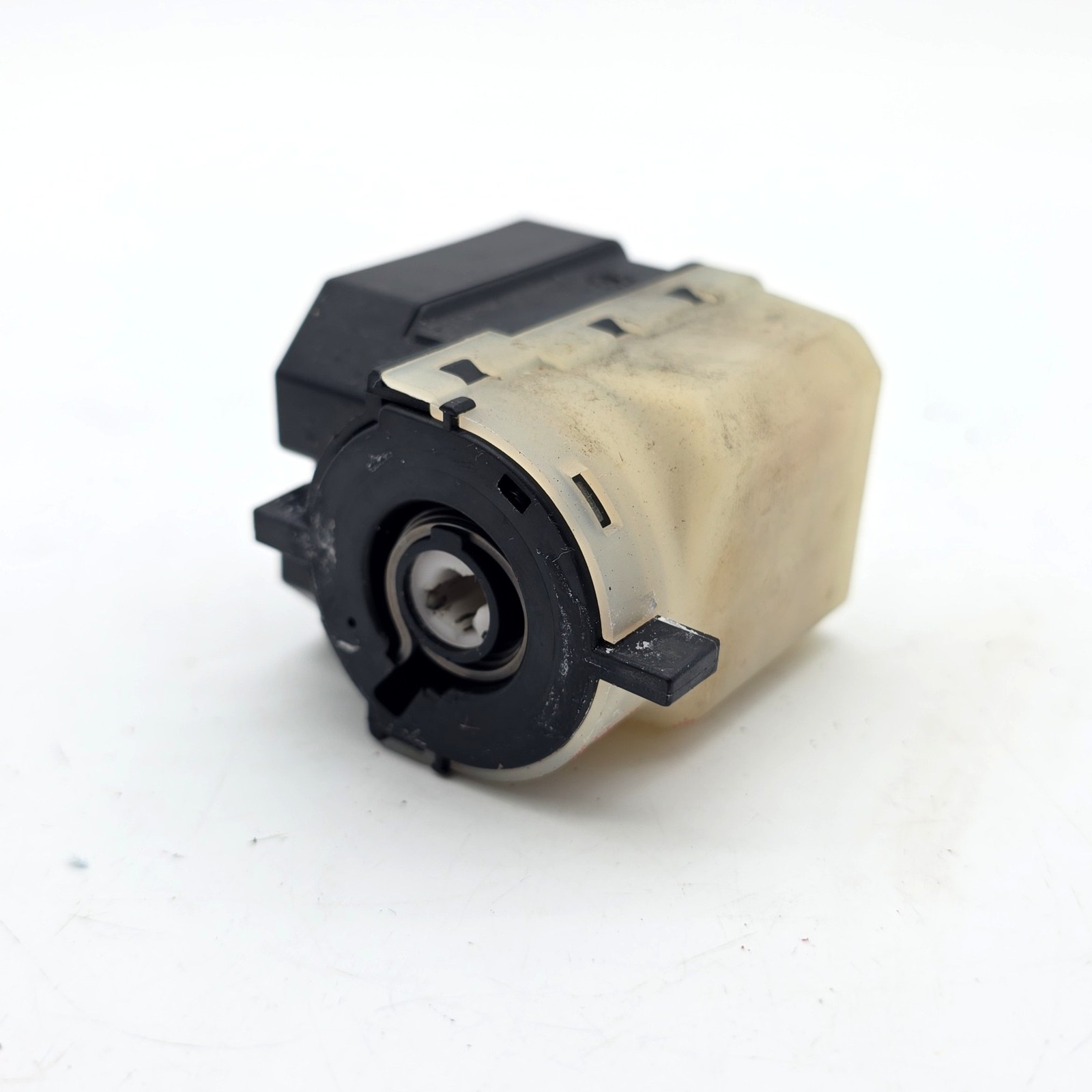 OEM 2002 BMW 540i E39 Ignition Switch 6901962 Used