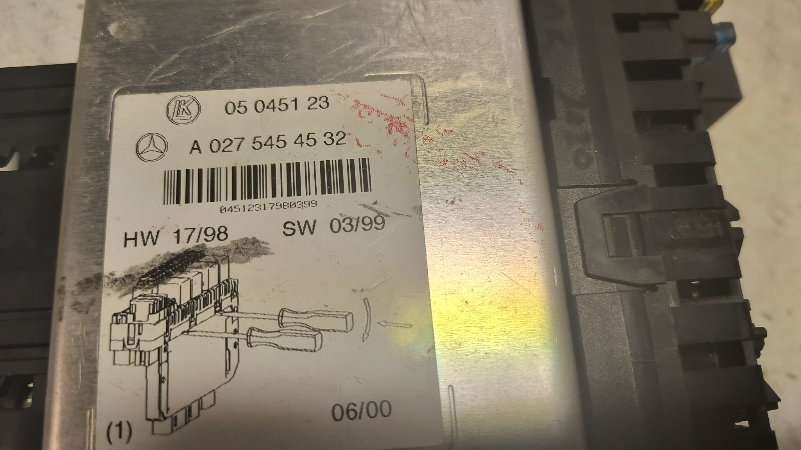 00-06 Mercedes S430 W220 S55 AMG Front Right SAM Relay Fuse Box OEM A0325458332