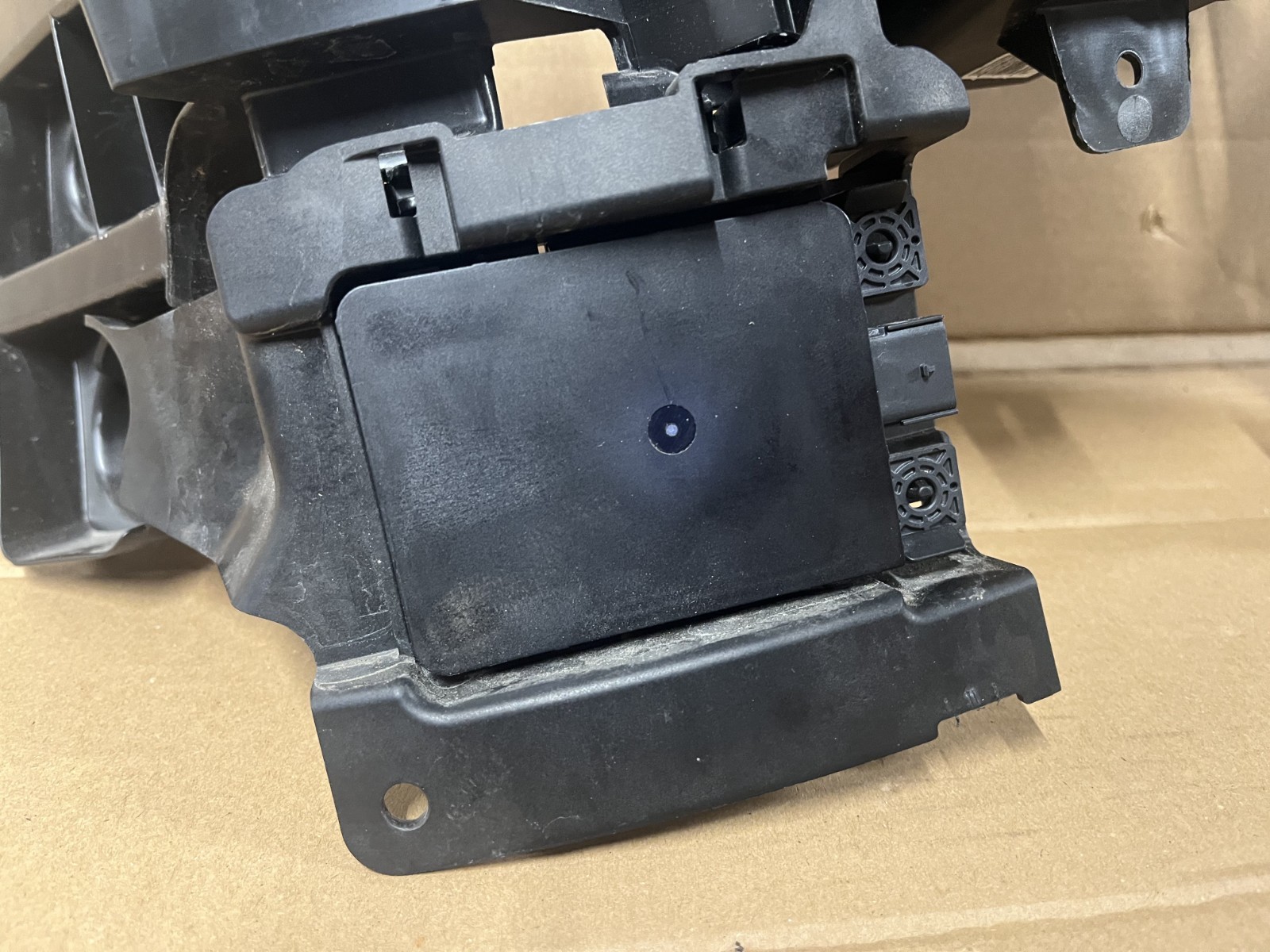 VW GOLF RIGHT REAR CORNER RADAR SENSOR MODULE/ BRACKET 3WA907670F 2020-2025 R436