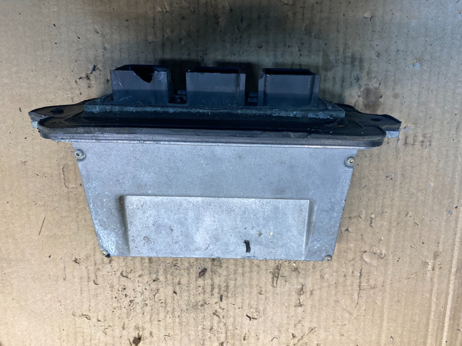 2005 Ford Explorer 4.0L Engine Control Computer 5L2A-12A650-KC AE8027 DW