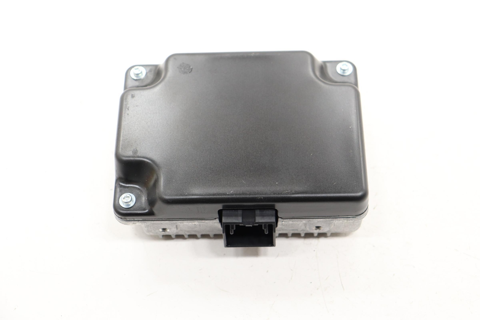 2015 – 2021 INFINITI QX80 POWER INVERTER CONVERTER MODULE OEM 283D05ZA0A