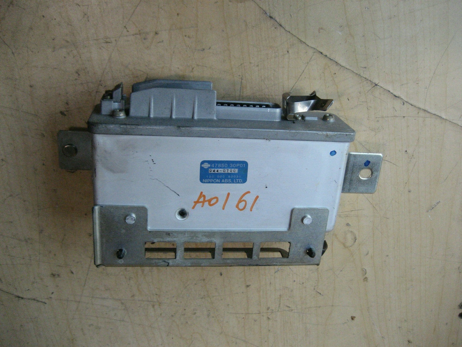 90 91 92 93 NISSAN 300ZX ABS CONTROL MODULE CPE 2DR 6CYL 3.0L AT RH DASH