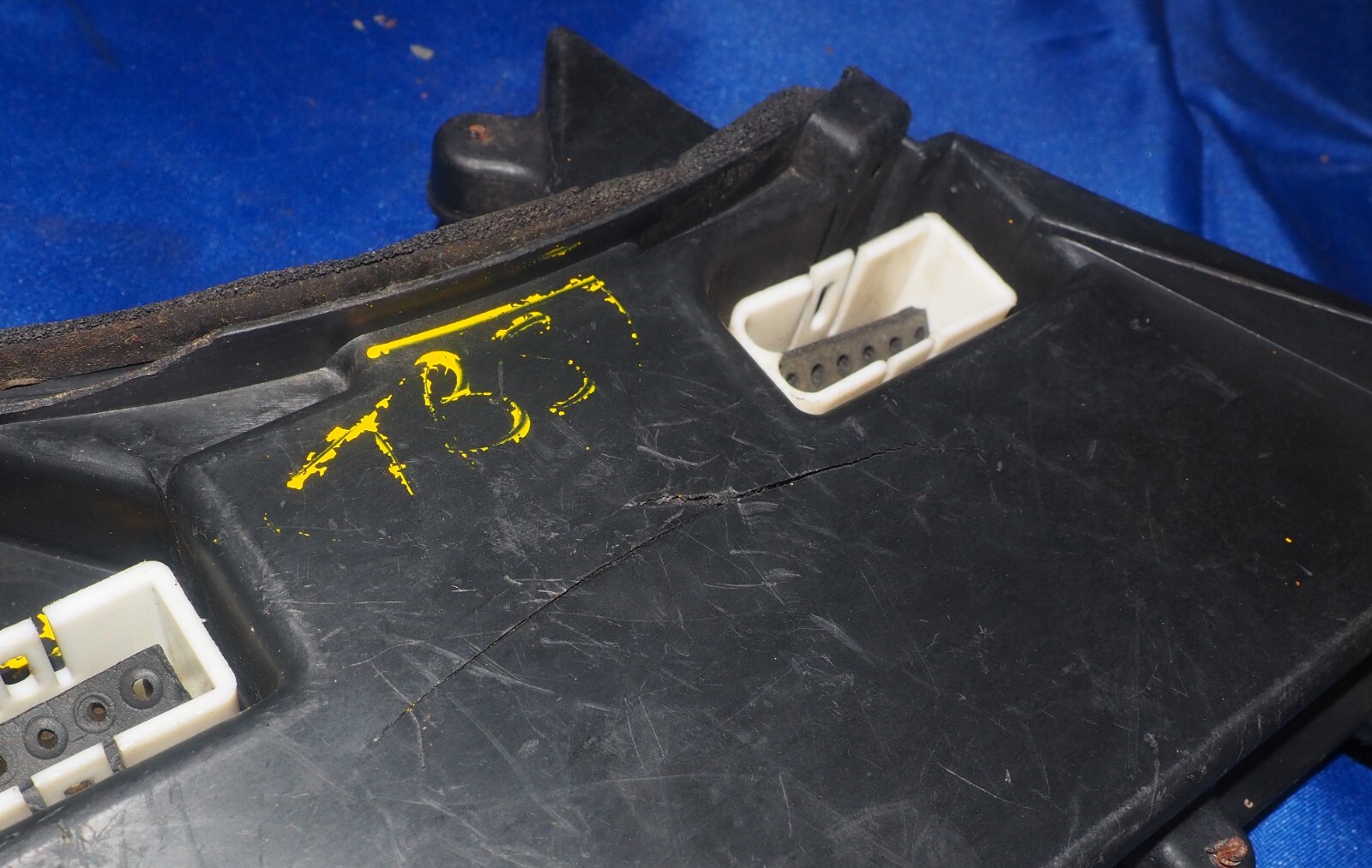 1981 1982 Chrysler Plymouth Engine Combustion Solid State Control Module ECU *